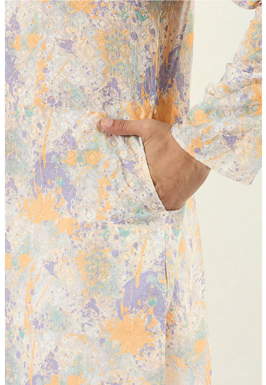Off White Abstract Embroidered Chikankari Straight Kurta