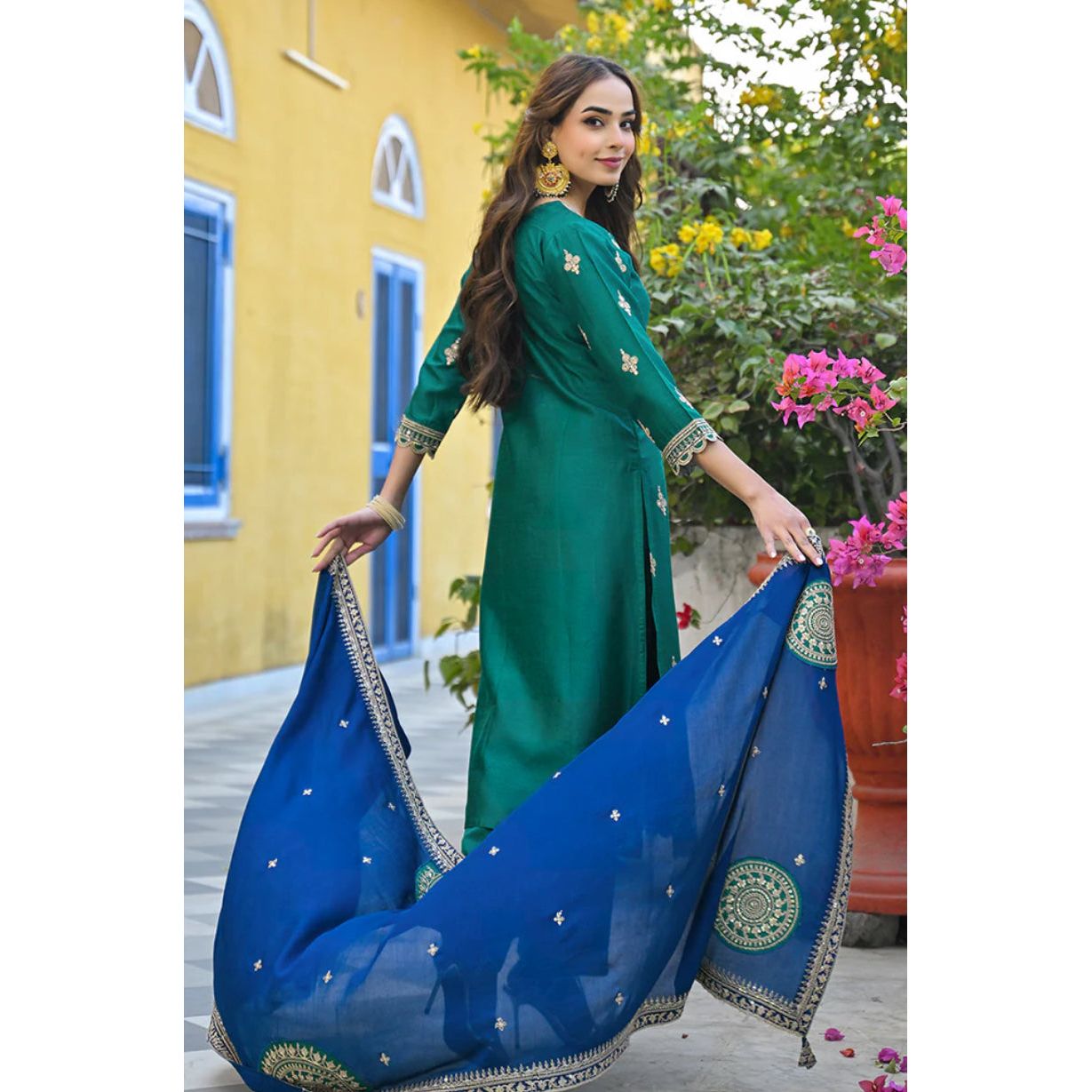 Green Silk Blend Solid Embroidered Straight Suit Set