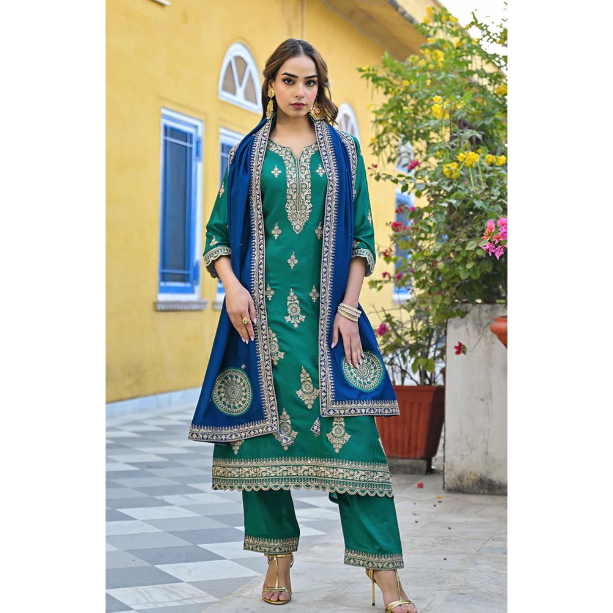 Green Silk Blend Solid Embroidered Straight Suit Set