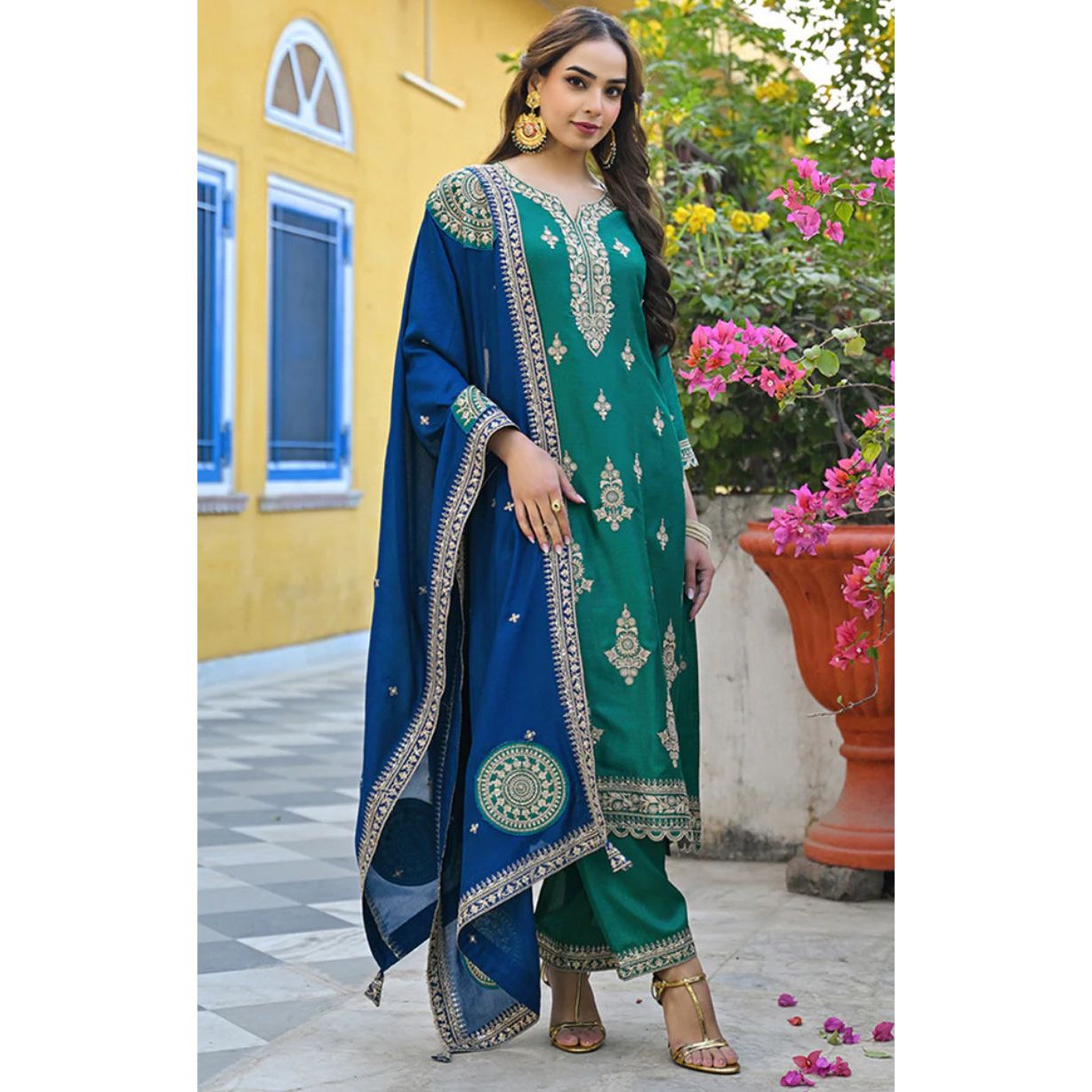 Green Silk Blend Solid Embroidered Straight Suit Set