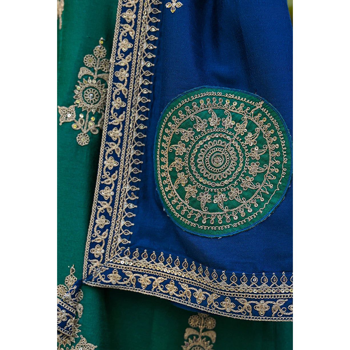Green Silk Blend Solid Embroidered Straight Suit Set