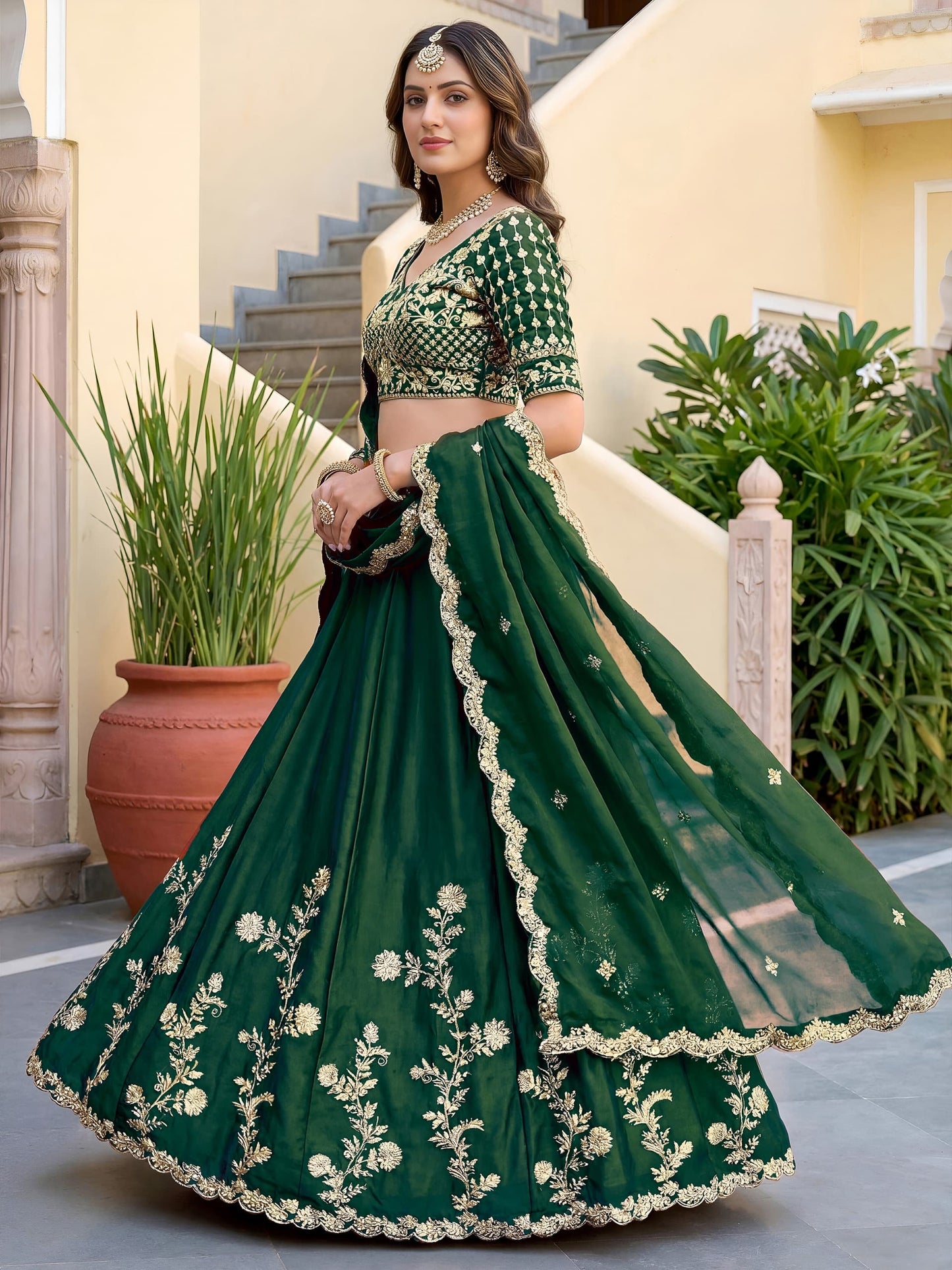 Lehenga Choli : Ready to wear