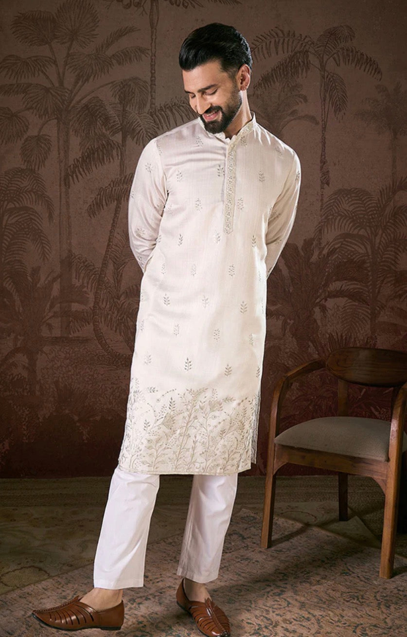 White Silk Blend Floral Embroidered Straight Kurta