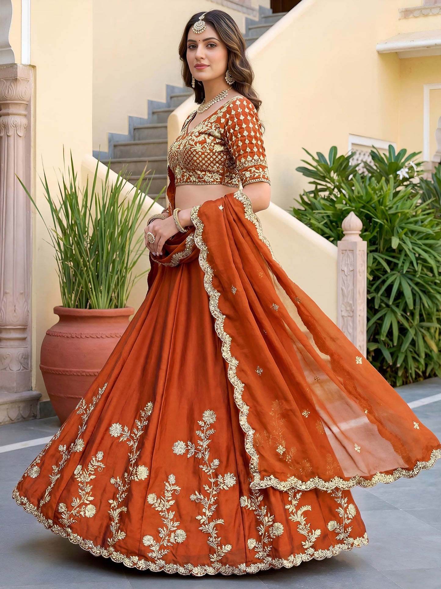 Lehenga Choli : Ready to wear