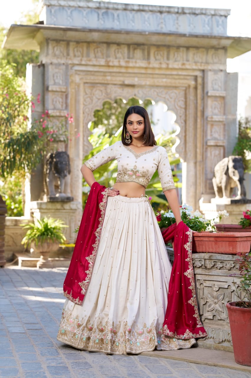 Lehenga Choli Set : White
