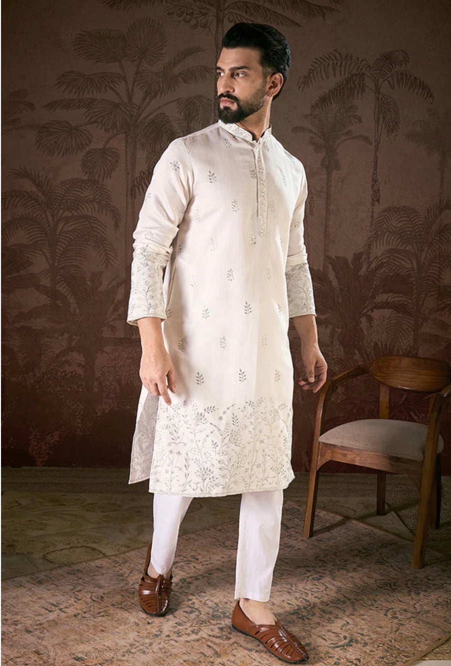 White Silk Blend Floral Embroidered Straight Kurta