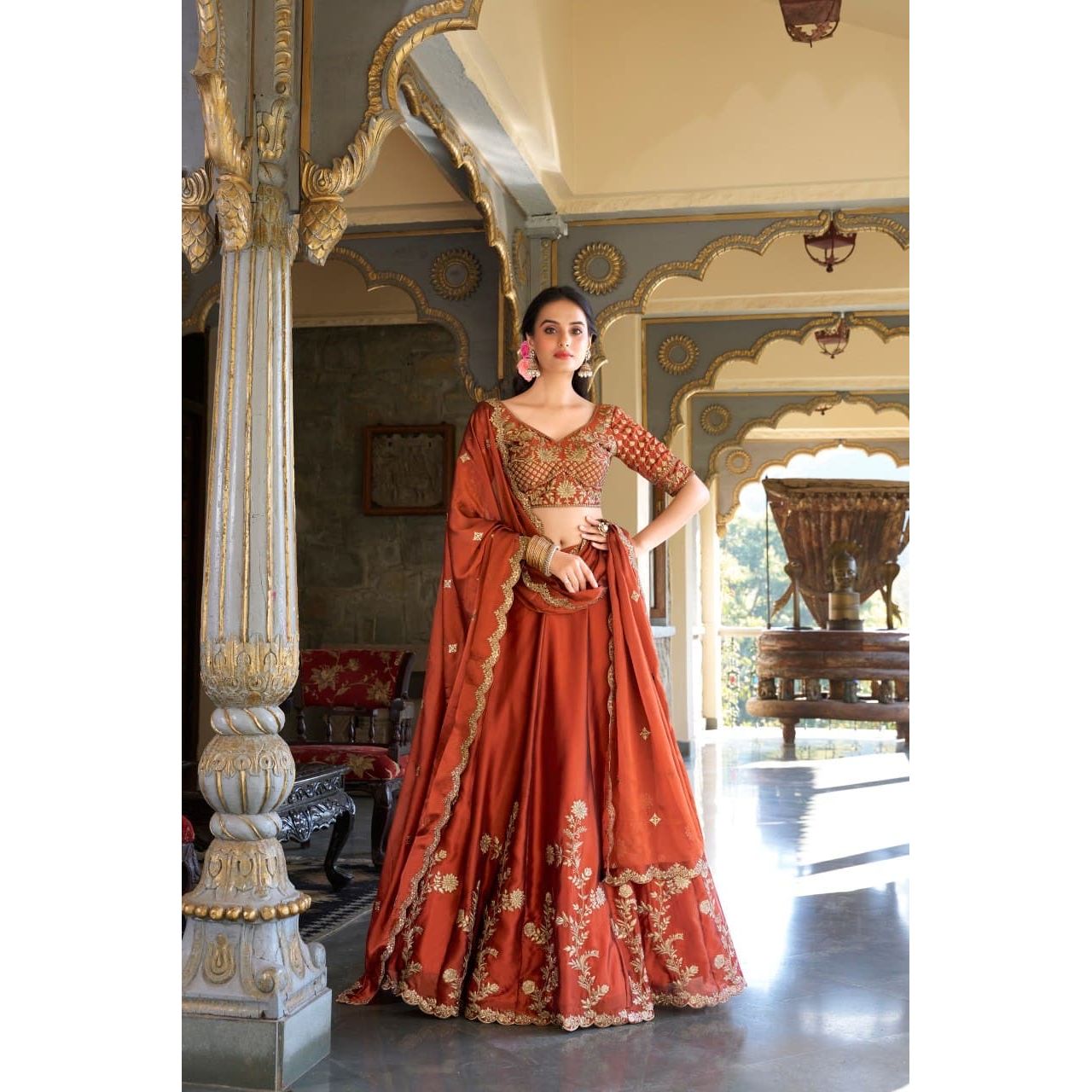Lehenga Choli : Ready to wear