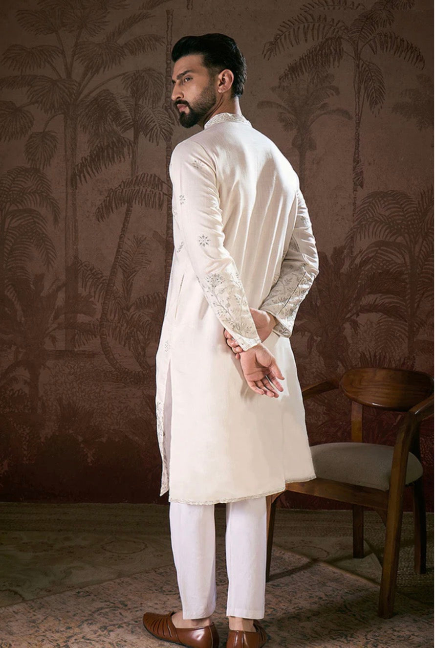 White Silk Blend Floral Embroidered Straight Kurta