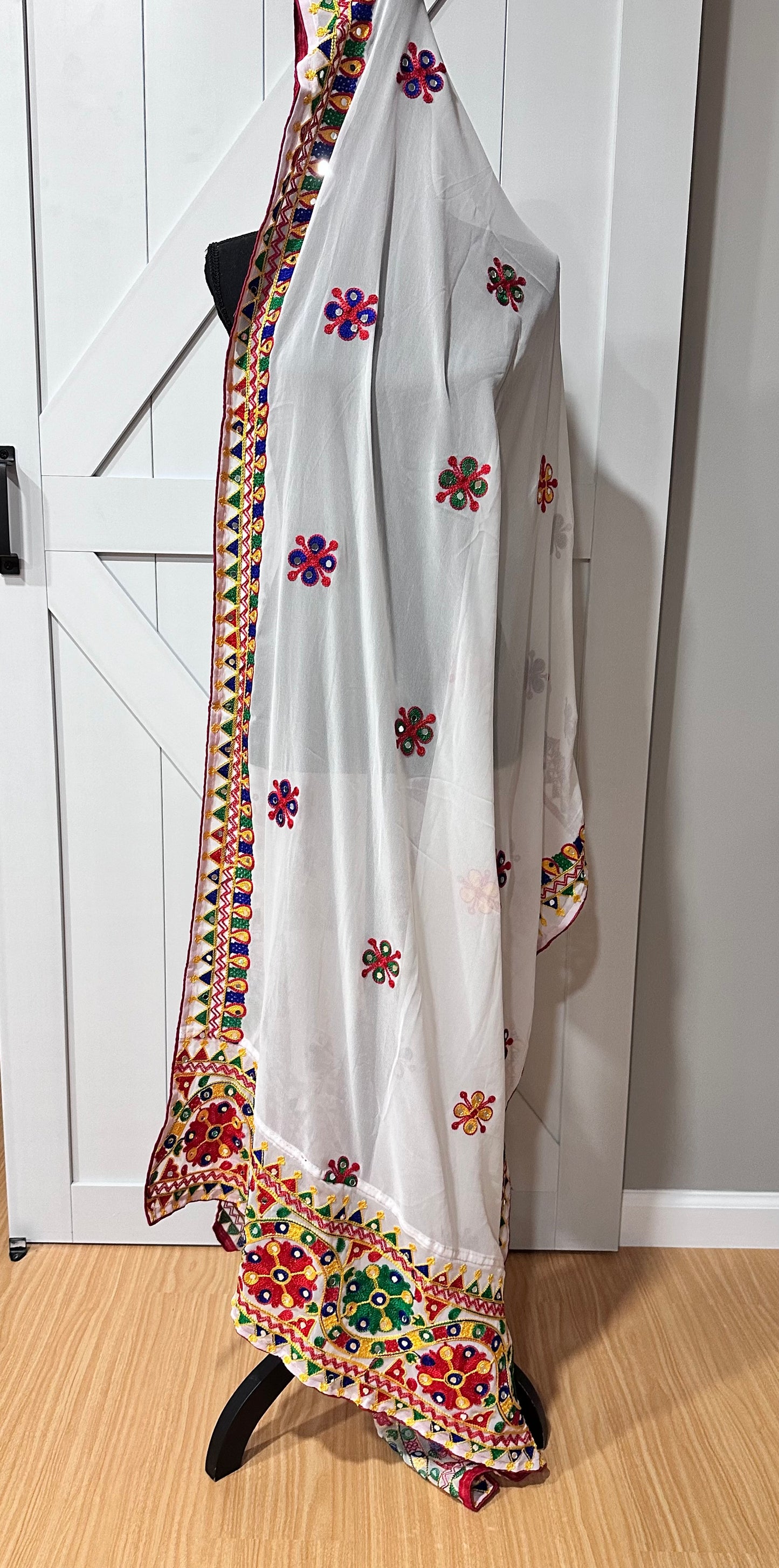 Navaratri Dupatta : White