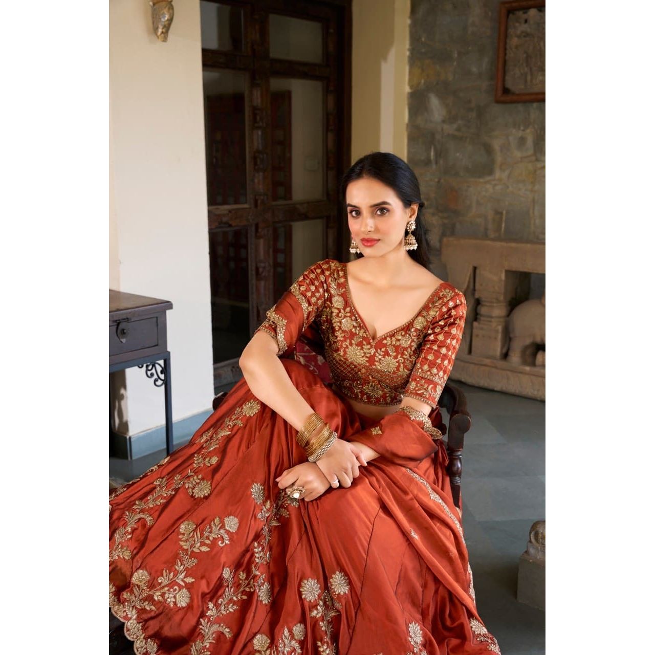 Lehenga Choli : Ready to wear