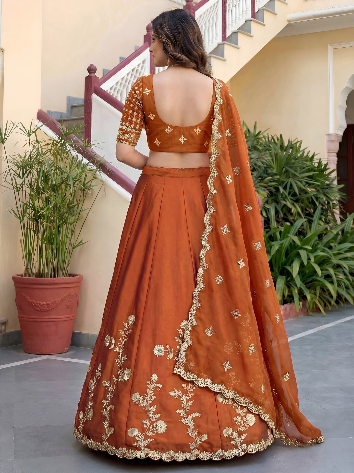 Lehenga Choli : Ready to wear