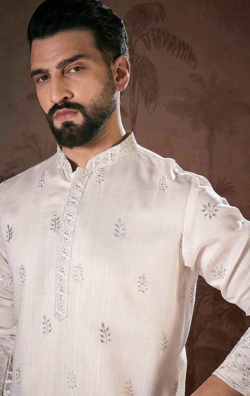 White Silk Blend Floral Embroidered Straight Kurta