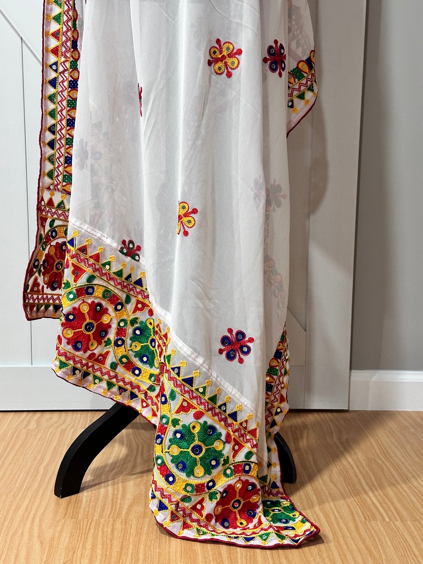 Navaratri Dupatta : White