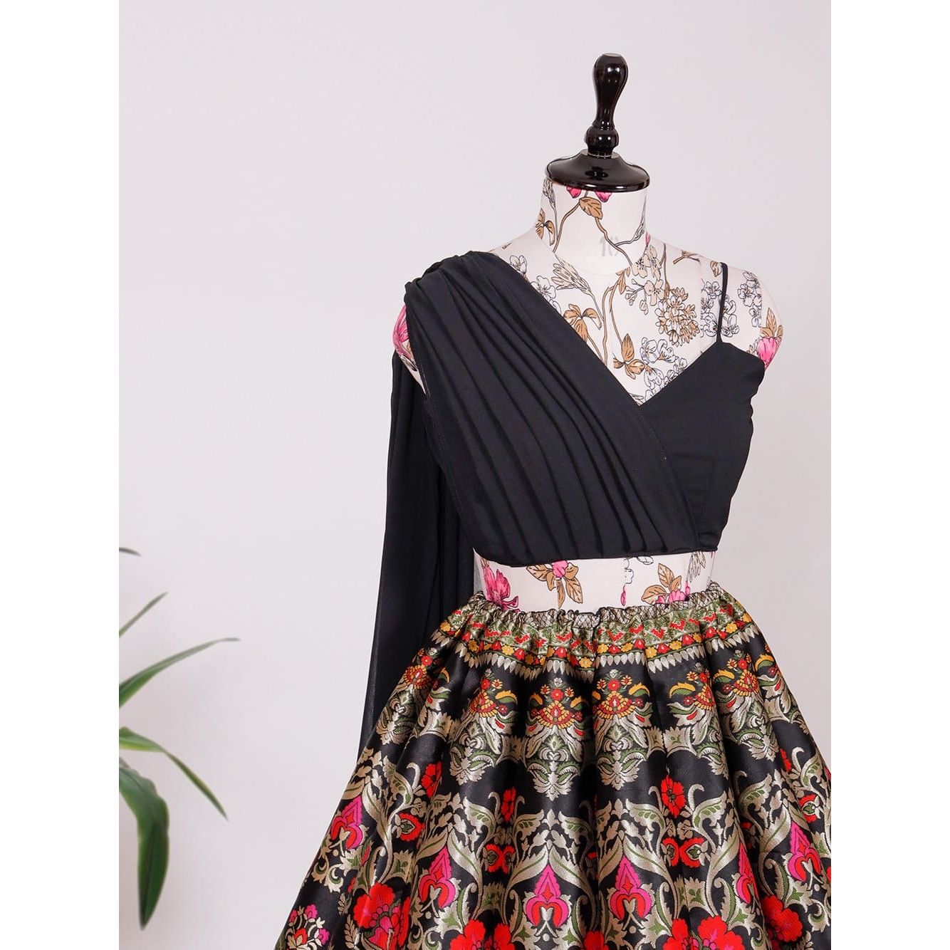 Banarasi Co-ord Set Lehenga – Black