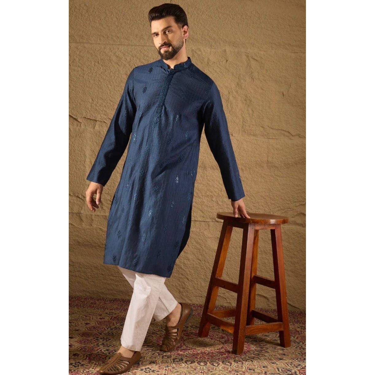Blue Viscose Rayon Solid Embroidered Straight Kurta