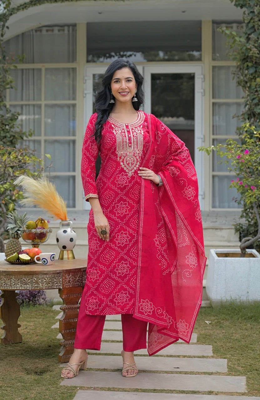 Red Silk Blend Bandhani Kurta Trousers With Dupatta