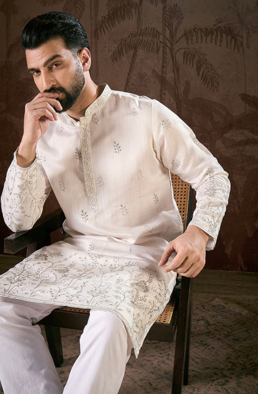 White Silk Blend Floral Embroidered Straight Kurta