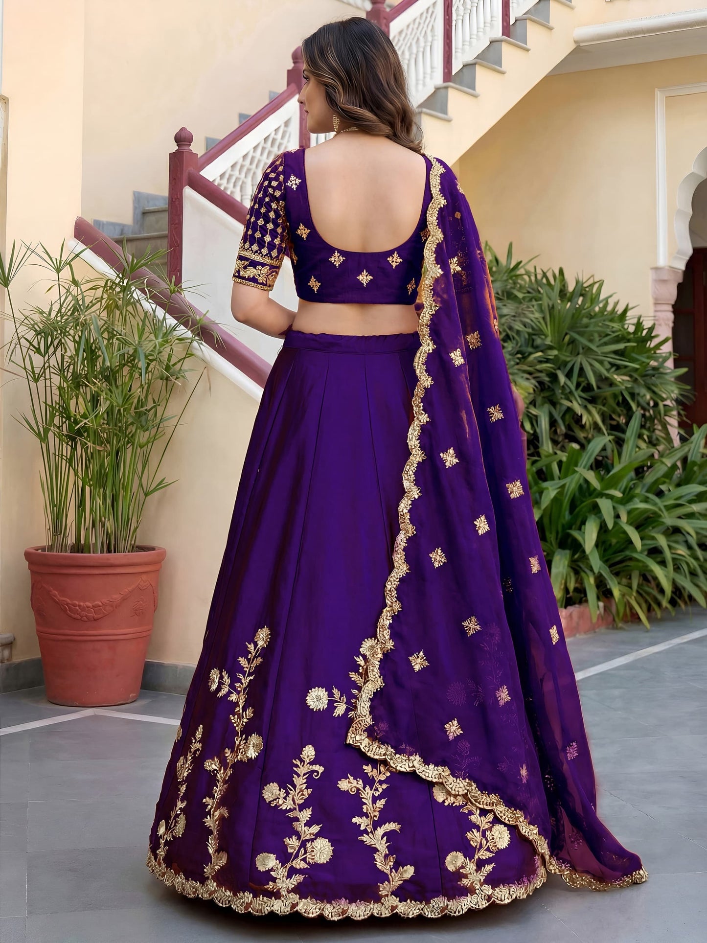 Lehenga Choli : Ready to wear