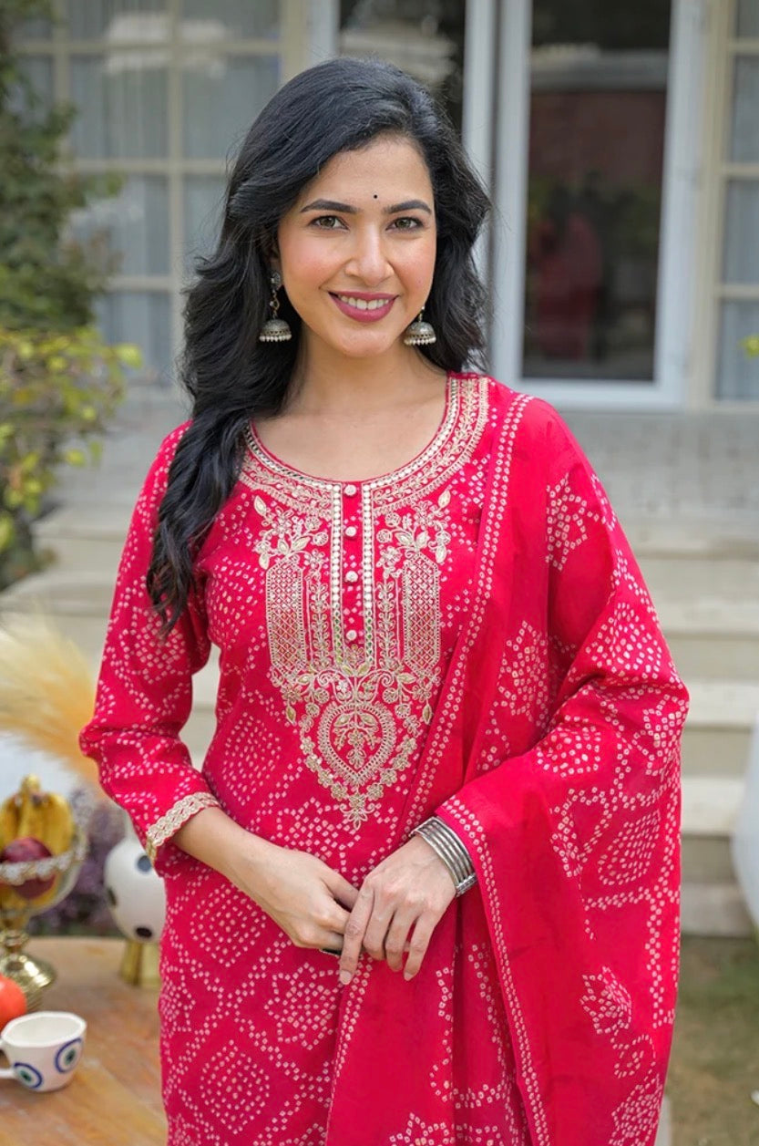 Red Silk Blend Bandhani Kurta Trousers With Dupatta
