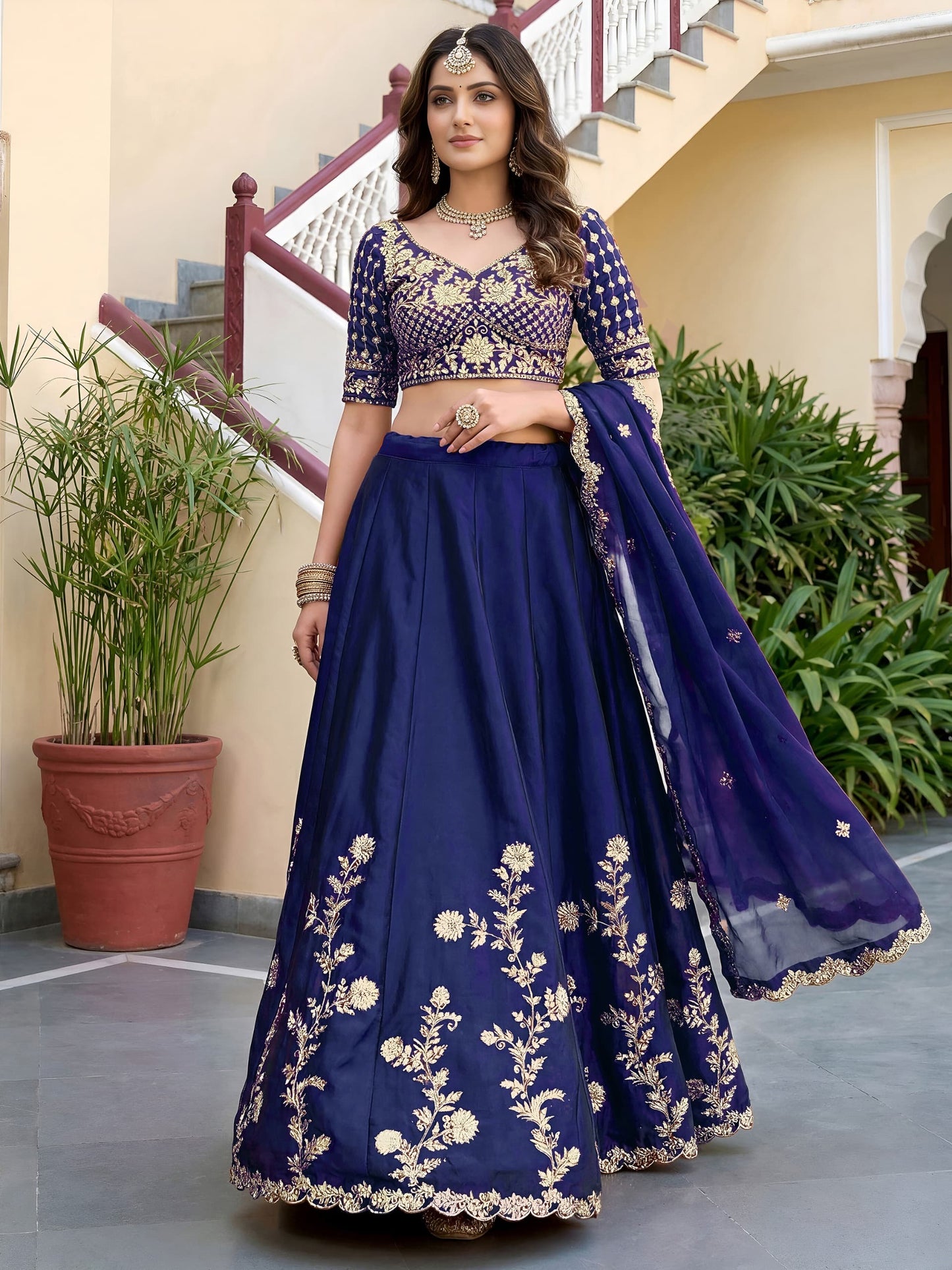 Lehenga Choli : Ready to wear