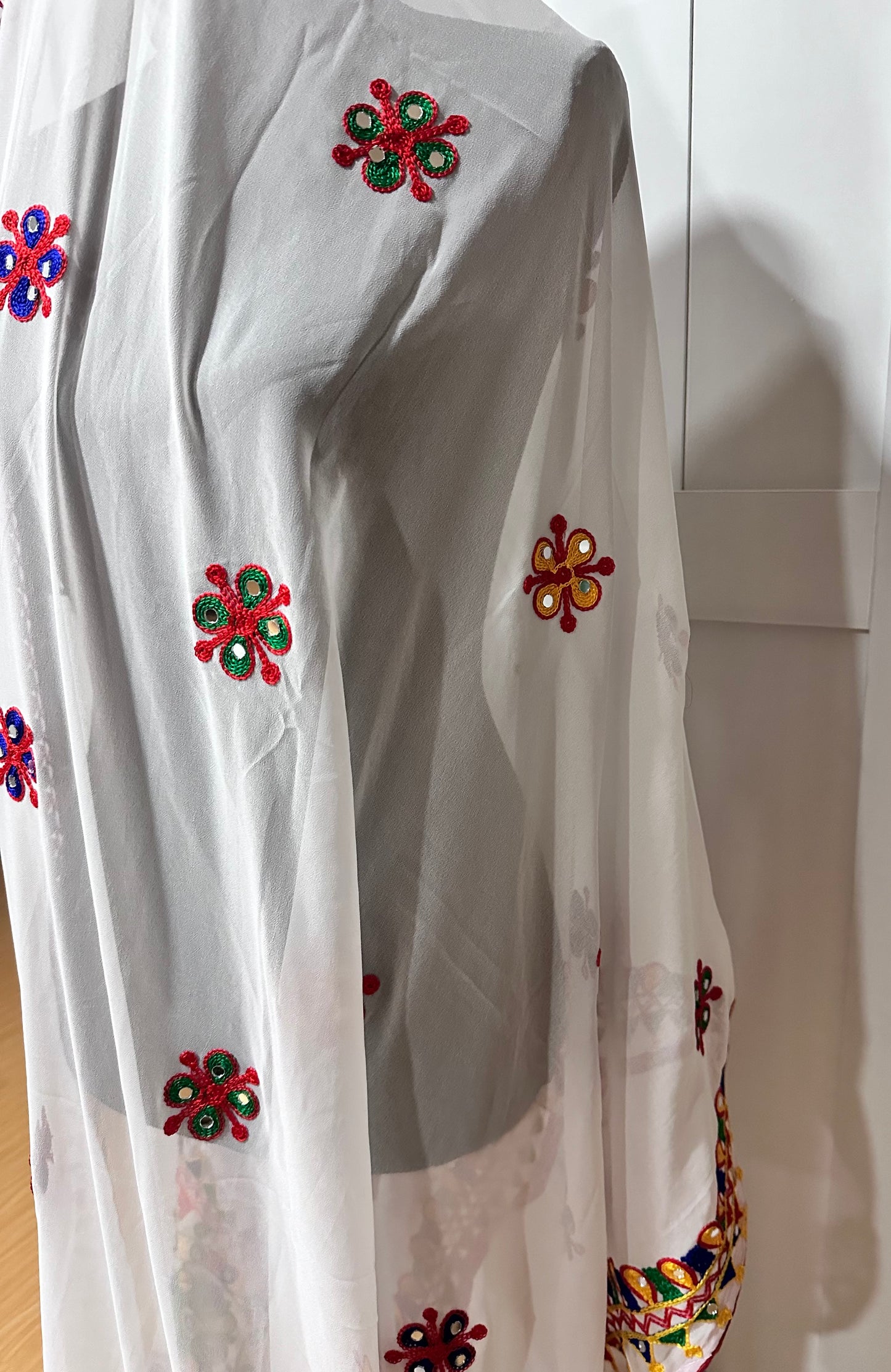 Navaratri Dupatta : White