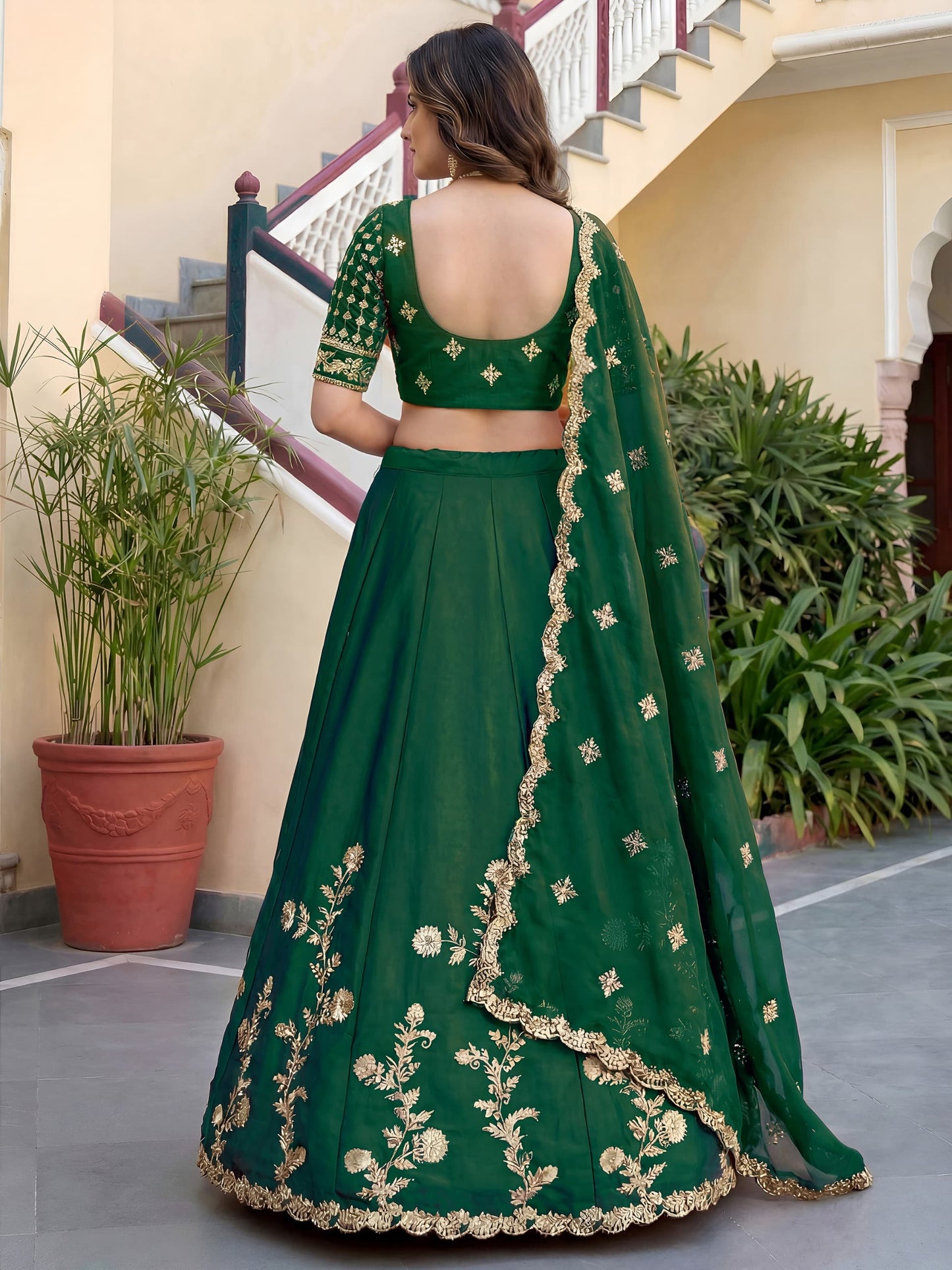 Lehenga Choli : Ready to wear